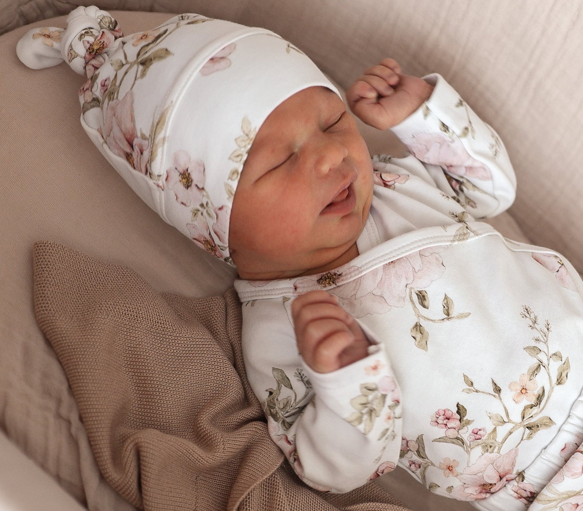 Cappellino neonato cotone biologico 56cm  BOHO FLOWERS