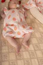 Tutina estiva in mussola frutti del sole - fragole, con volant 62 cm