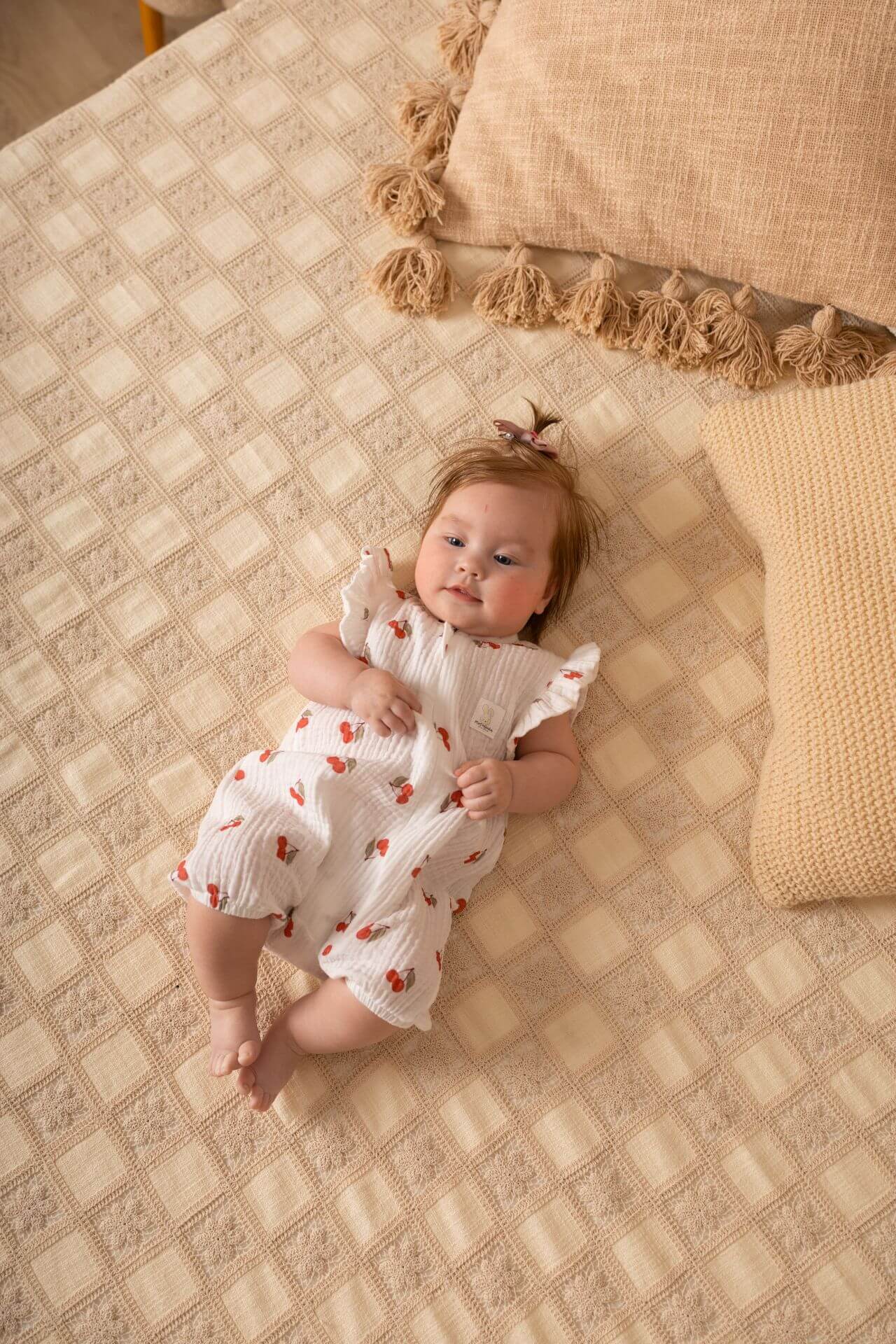 Tutina estiva in mussola frutti del sole - ciliegie,con volant 74 cm