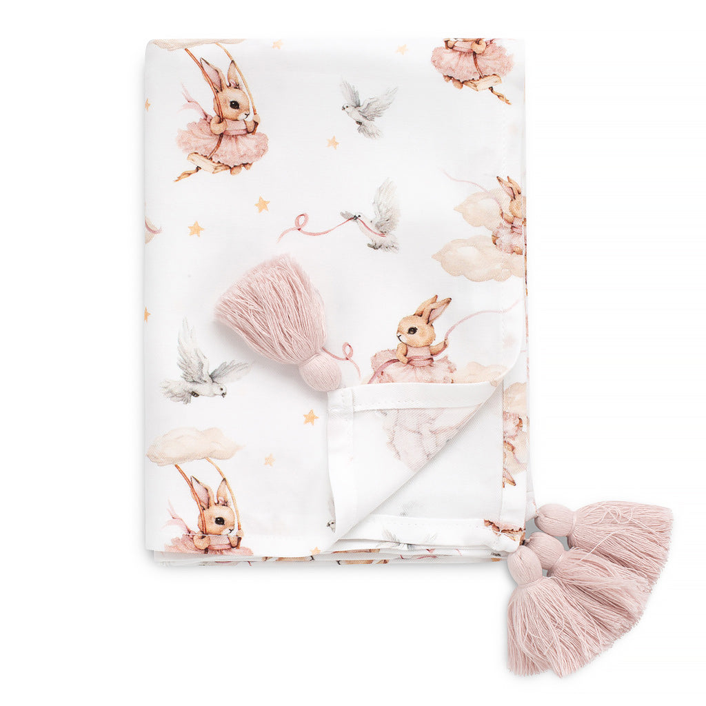 Swaddle Tutu Rabbits 120 × 120 cm in viscosa di bambù con nappine rosa
