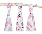 Dettaglio set panni neonato in mussola di cotone Bianco Rosa